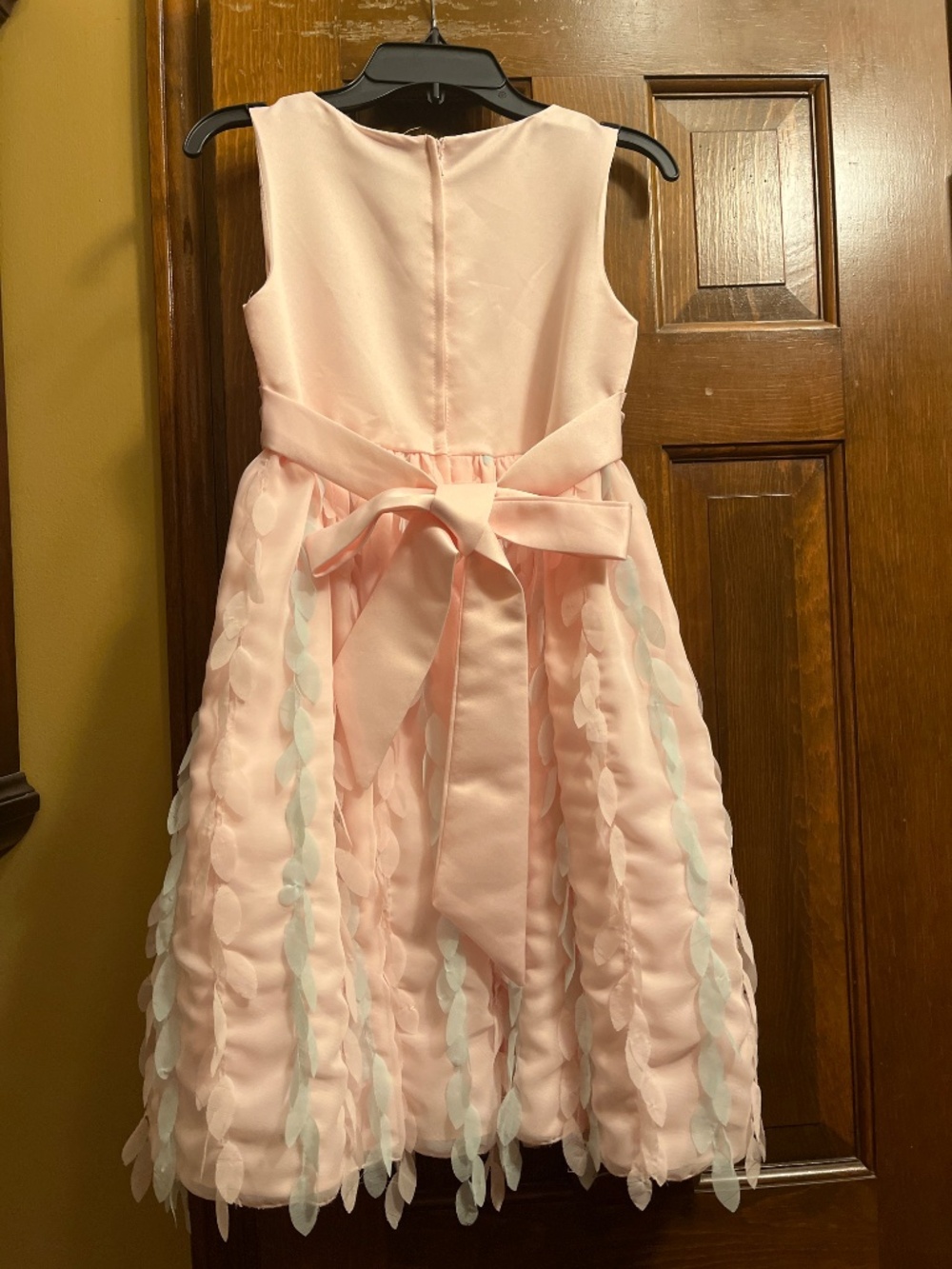 Like New, Adorable, Girls Size 10 Pink/Pale Blue Dress. - Picture 4 of 12